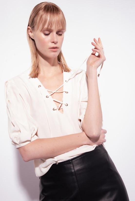 עשן ורוד לבן